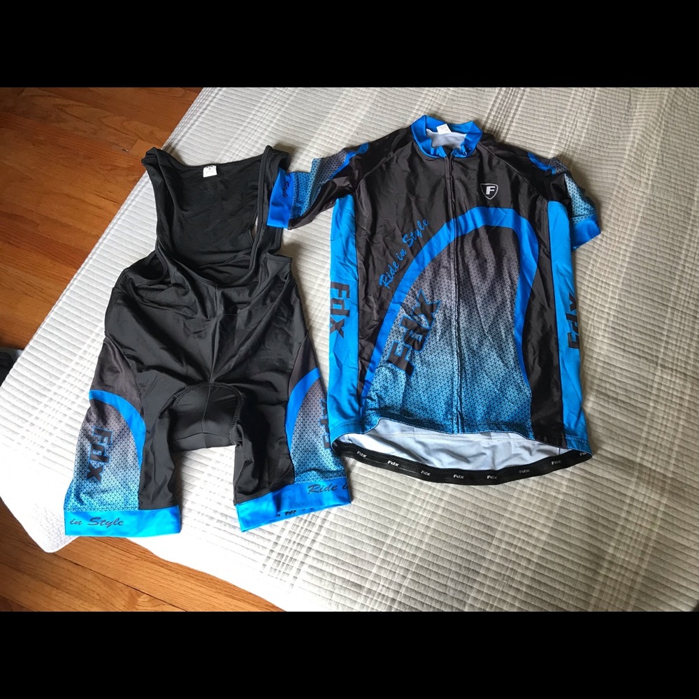 NWOT… Mens Cycling gear Bib and jersey